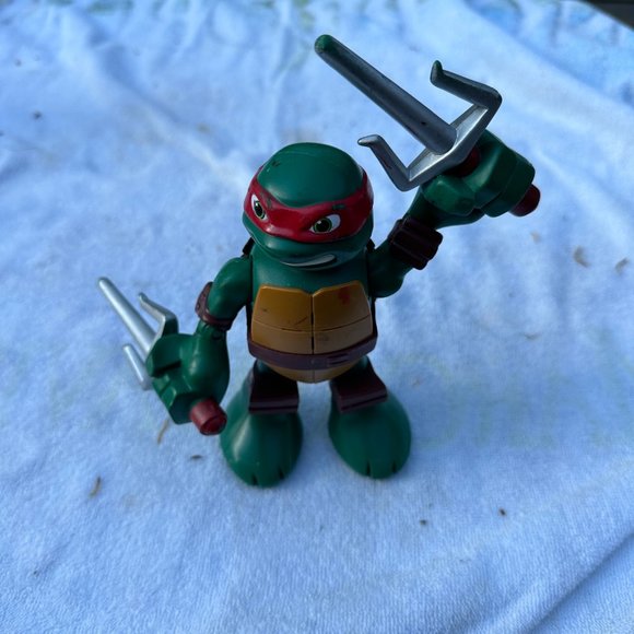 Raphael Talking Teenage Mutant Ninja Turtles, 6 inch Half-Shell Heroes Toy - Picture 2 of 7
